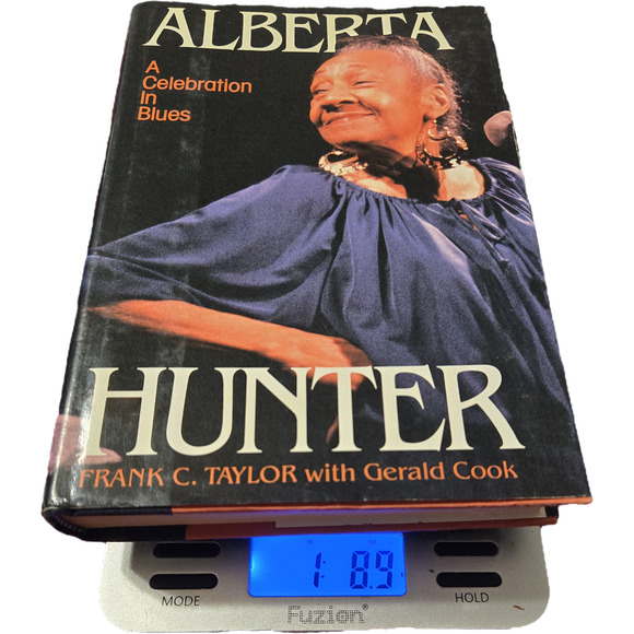 ALBERTA HUNTER A CELEBRATION IN BLUES First Edition Biography 0070631719 - Picture 5 of 7
